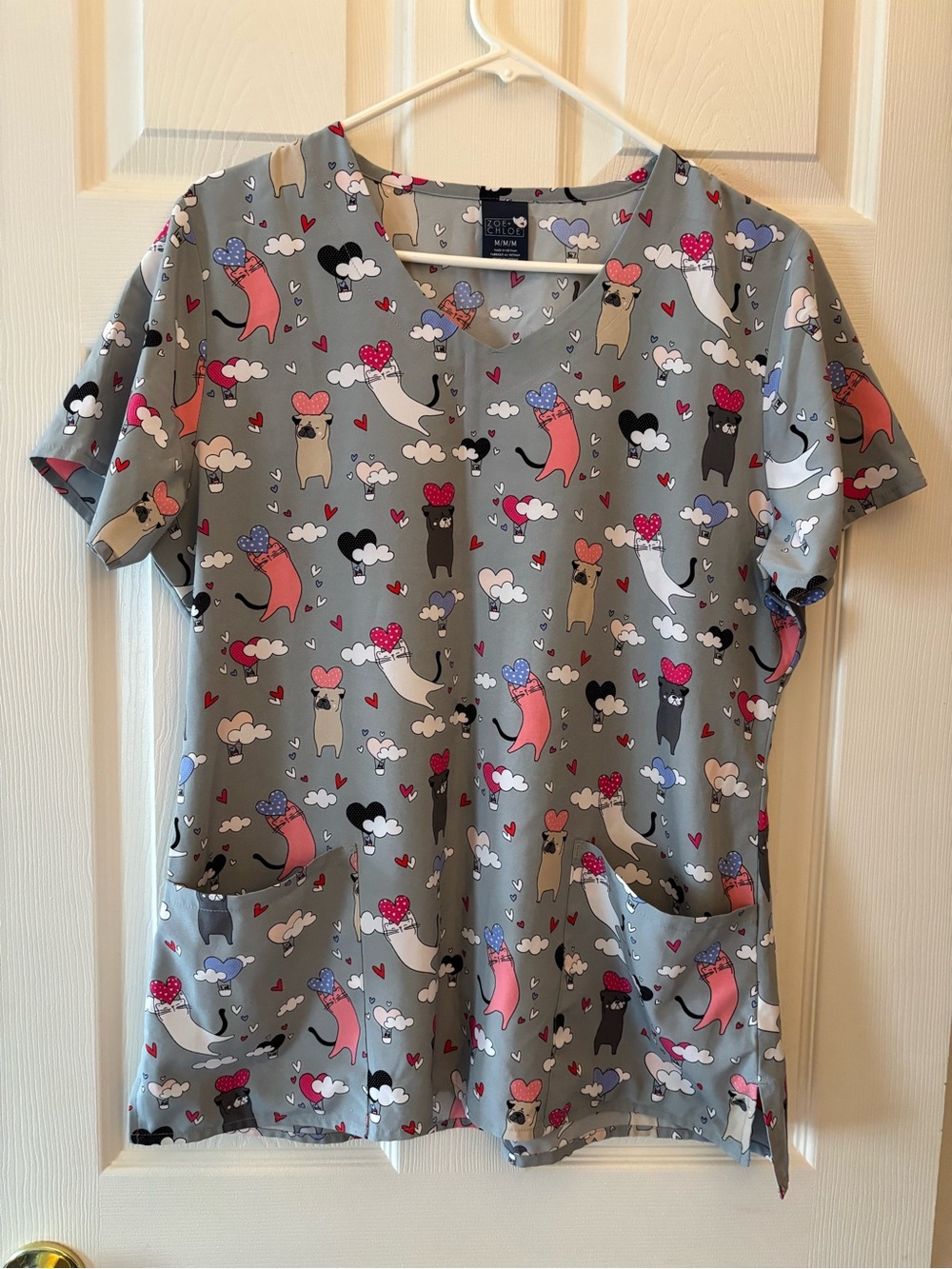Zoe & Chloe Cat Heart Pattern Scrub Top Size Medium